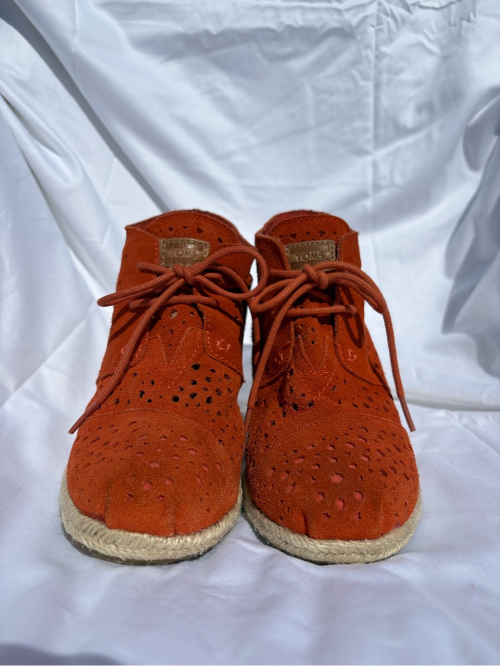 NWOT - TOMS Rust Suede Perforated Lace-Up Espadrille Boots